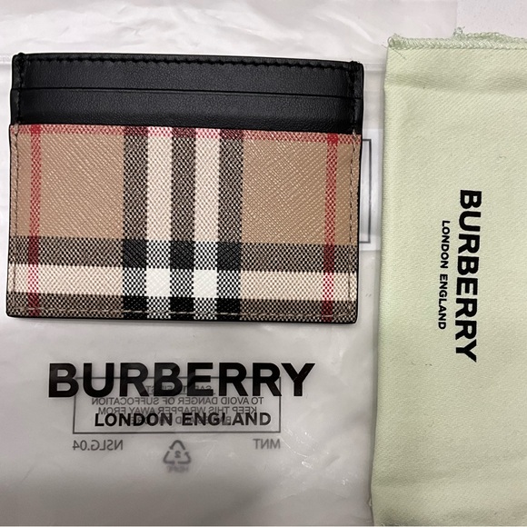 Burberry Card Case . BNWT - Picture 2 of 2